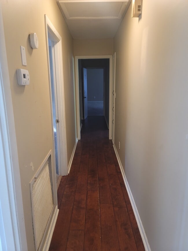 Photo - 404 Gwaltney Dr