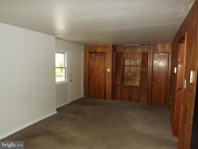 Photo - 5 W Clayton Ave Apartment Unit 5