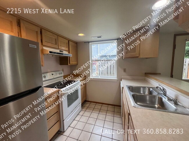 Photo - 2215 W Xenia Ln