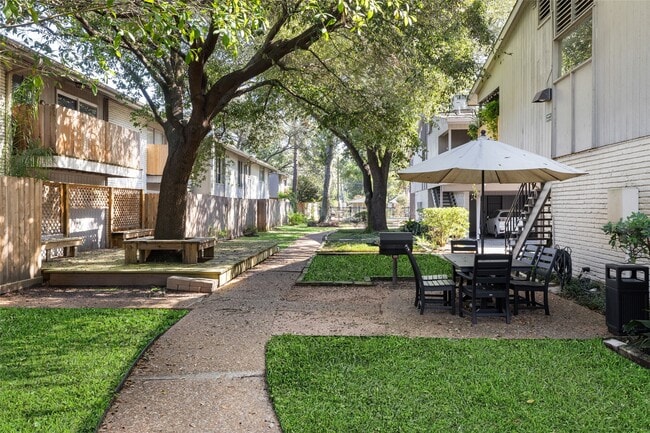 Photo - 909 Silber Rd Unidad 11