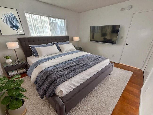 Photo - 12235 Pacific Ave Unidad 102