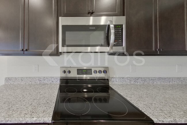 Photo - 129 Salvat Dr