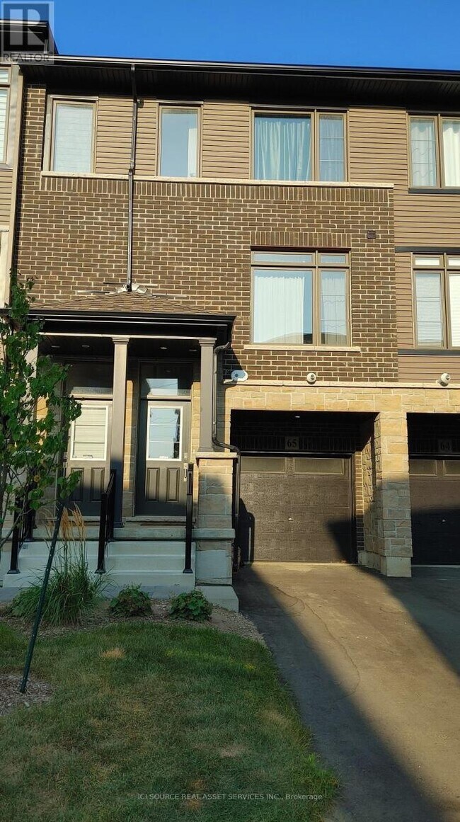 Photo - 120 Court Dr