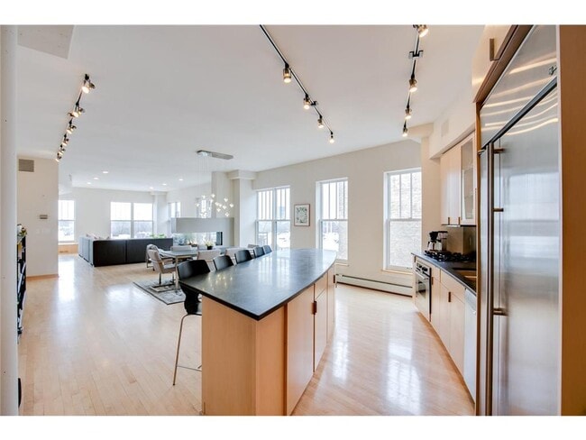 Building Photo - 408 N 1st St Unit 603
