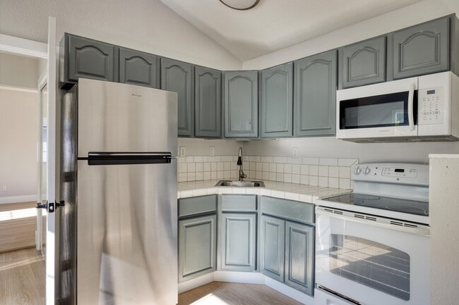 Photo - 2913 Filbert St Unidad 2917