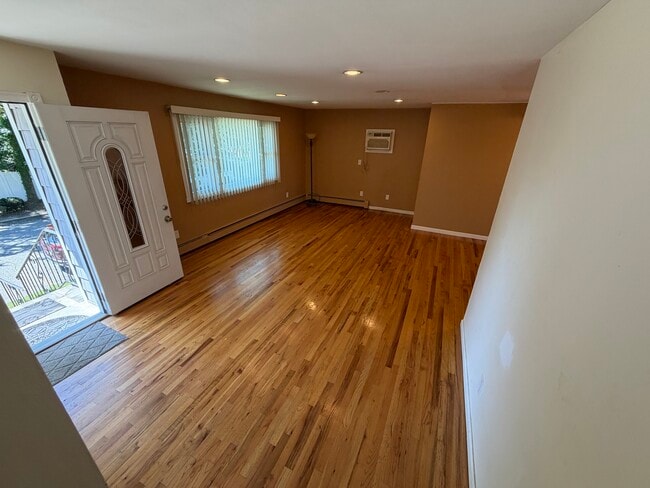 Photo - 5 Ovid St Unit 2