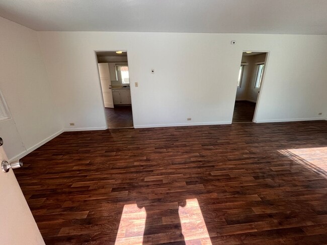 Building Photo - 768 W Pine St Unit 768 W Pine Street A