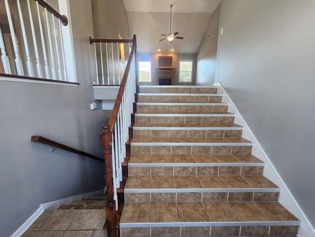 Photo - $2500 - 5 Bedrooms 3 Baths + Bonus Room