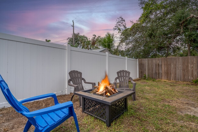 1440 Everest Rd Unit Top Floor