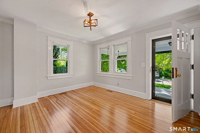 Photo - 4 Highview Ave