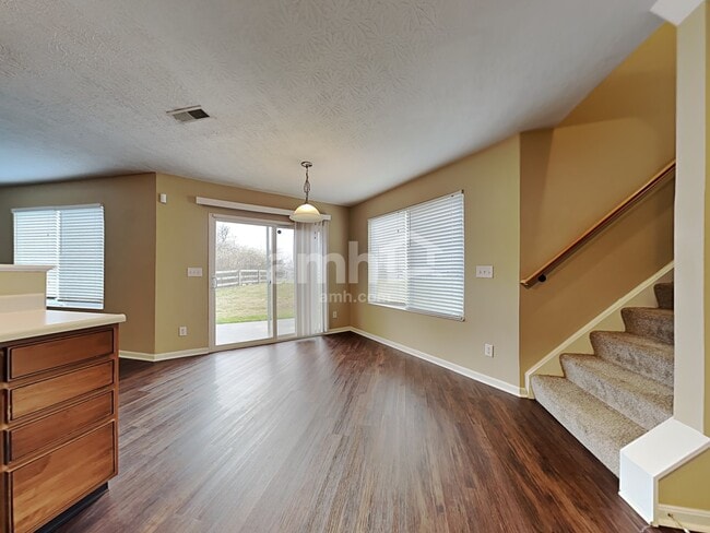 Photo - 6580 Riverview Ave