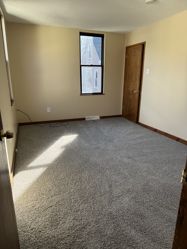 Bedroom - 834 Evergreen Ave