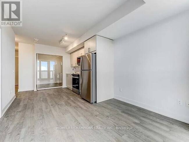 Photo - 2550 Simcoe St N Unit 2208