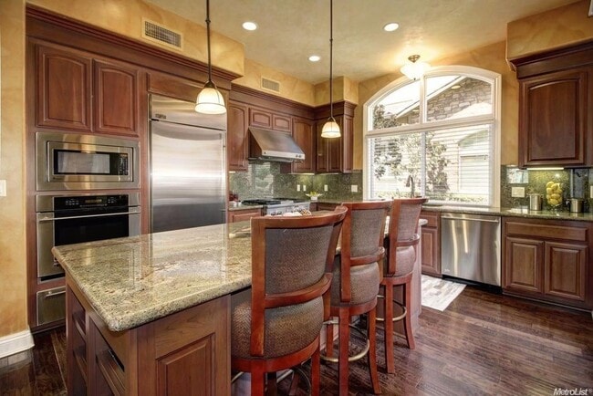 Photo - Absolutely Stunning Home in Fabulous Pavil...