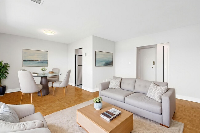 Building Photo - Roxborough Apartments