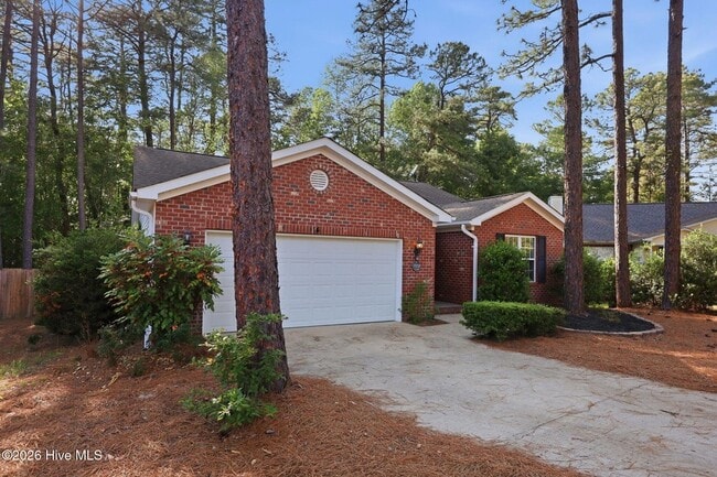 Photo - 14 Juniper Ln