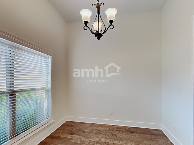 Photo - 160 Shady Ln Cove