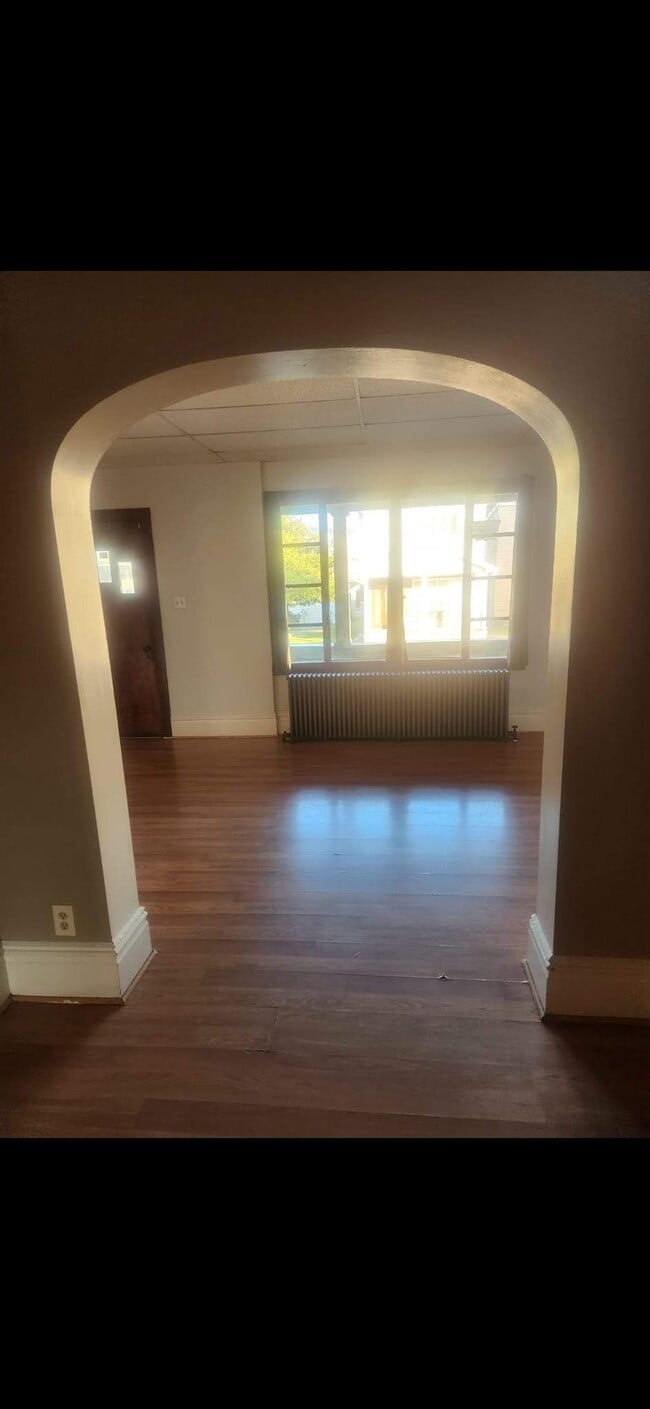 Photo - 2020 7th Ave