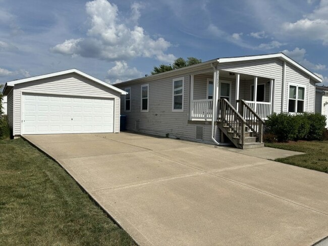Building Photo - 25621 Shoal Creek Dr Rental