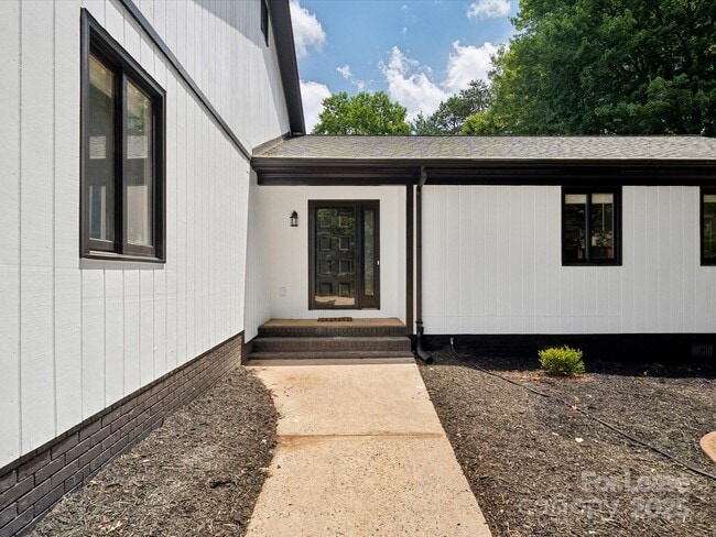 Photo - 4954 Moonlite Bay Dr