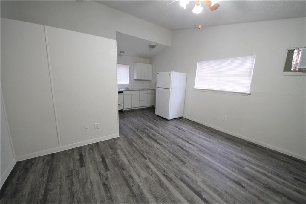 Photo - 2302 Leon St