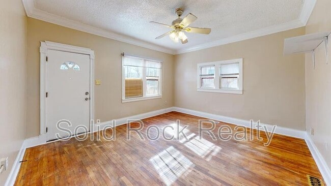 Photo - 222 E Harrison St