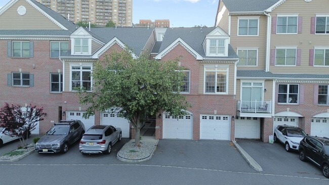 169 Price Ct