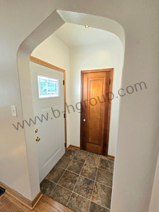 Photo - Washer & Dryer Now Provided