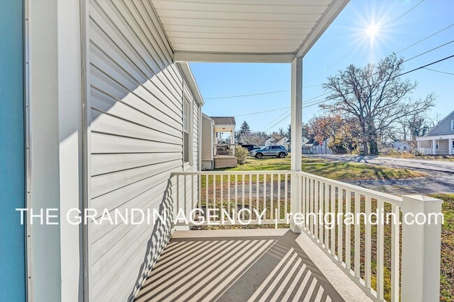 Photo - 3911 Michigan Ave NW