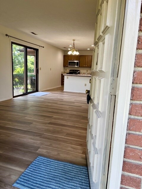 Building Photo - 3300 Kristin Ct Unit 3300 Kristin Court Rental