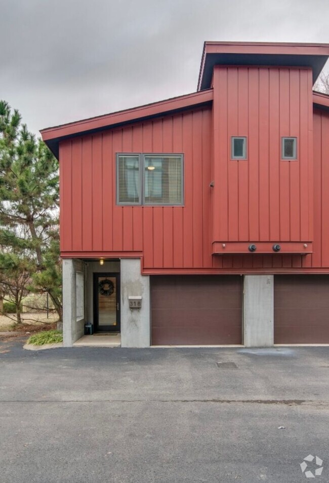 Building Photo - 2 BERDOOM 2 BATH GERMANTOWN TOWNHOME