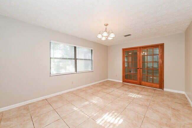 Photo - 7279 Sharbeth Dr S