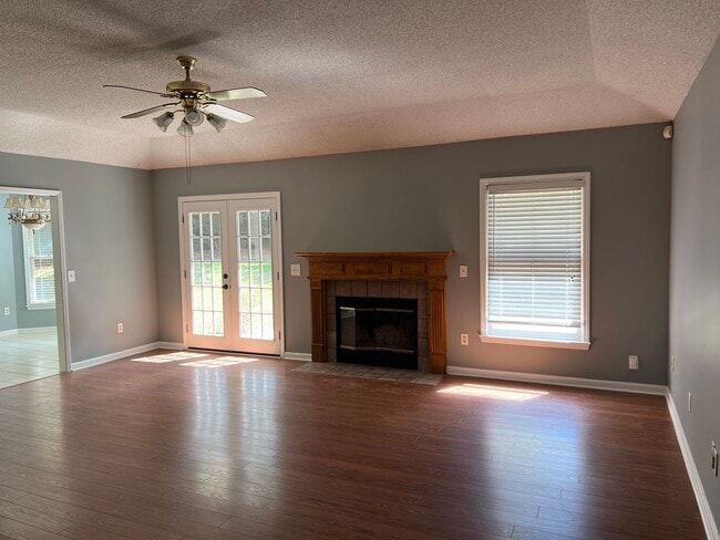 Photo - 114 Windmere Dr