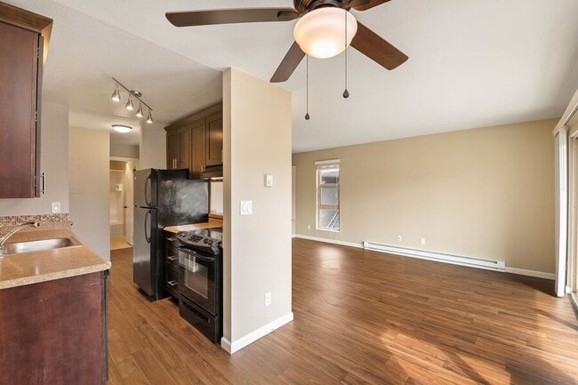Building Photo - 2720 14th Ave S Unit 7 Rental