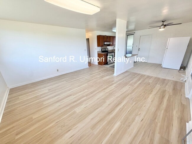Building Photo - Hiapo Street (3 bed/1.5 bath/2 prkg) Waipahu