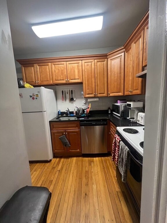 Photo - 45 Ashford St Unit 16