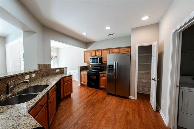 Photo - 4995 Berkeley Oak Dr