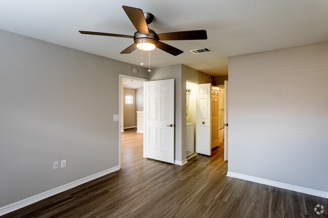 1BR,1BA - The Bayhill