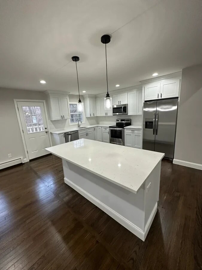 Photo - 87 Holbrook Rd Unit 5 - Across Bath 1st Floor