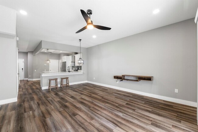 Photo - 26532 Castleview Way