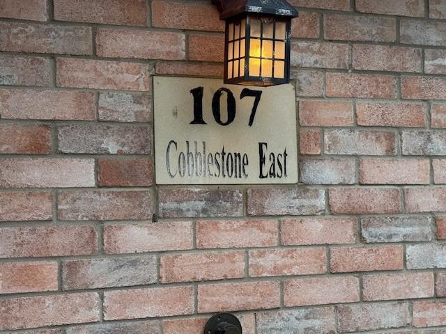 Photo - 107 Cobblestone Dr E