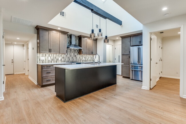 Photo - 9805 Airline Rd