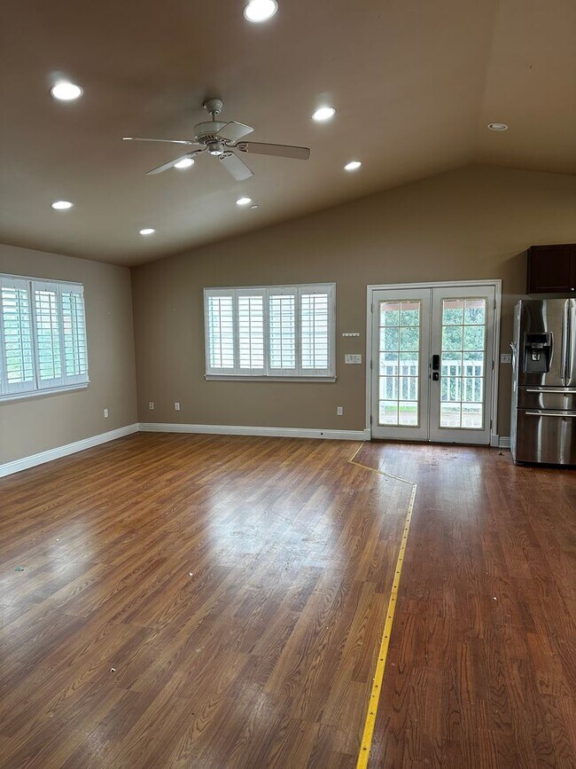 Photo - Awesome Home with Exceptional Views. MUST ...