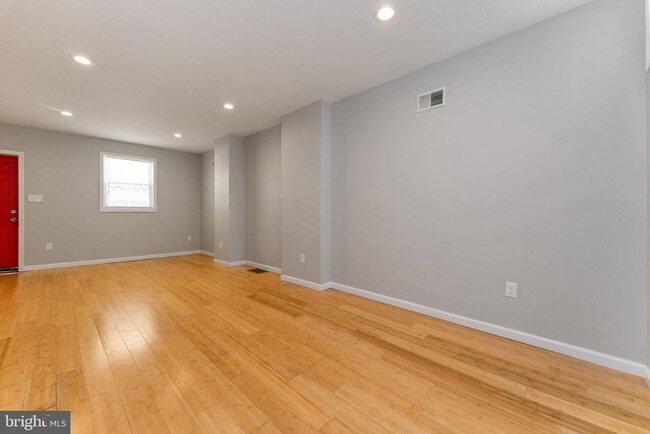 Photo - 1538 S Taney St Townhome