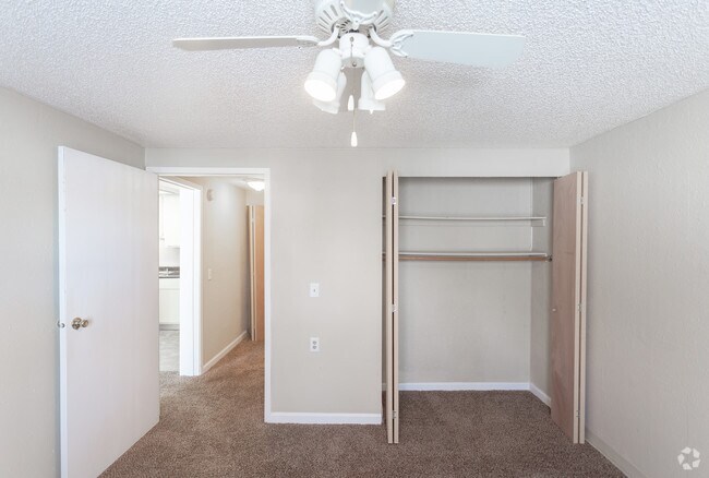 1BR, 1BA - 576 SF