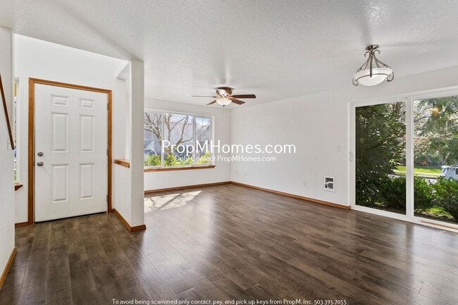 Photo - Charming Three Bedroom Newberg Home - Corner Lot!