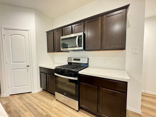 Photo - 1746 Windstone Rdg Dr