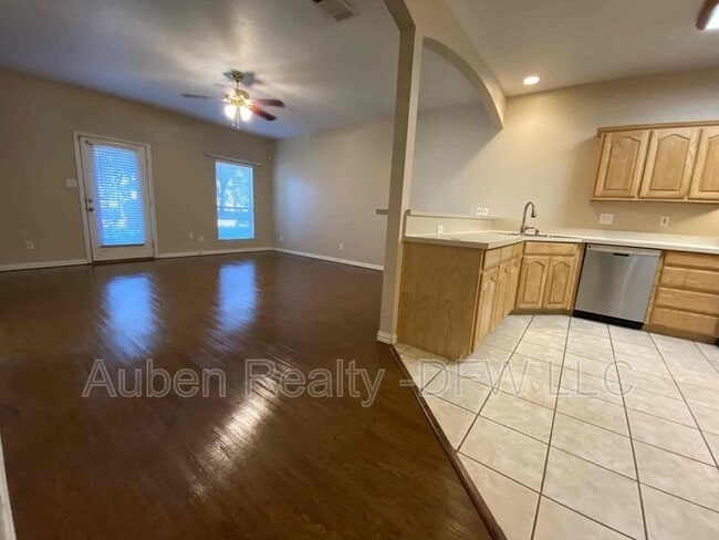 Photo - 300 E Main St