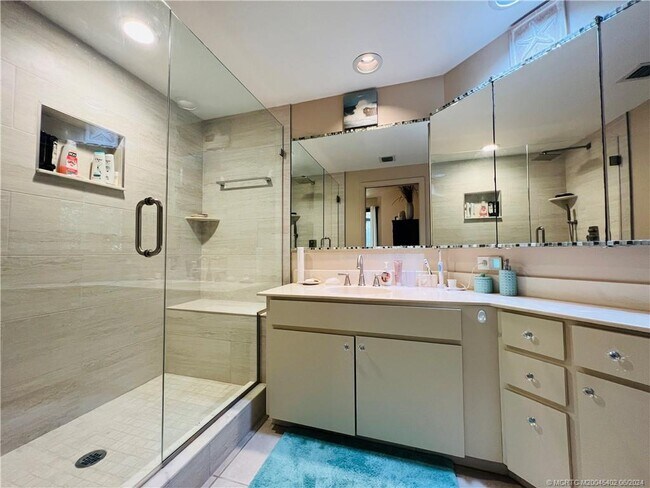 Photo - 221 NE Plantation Rd Unit 215