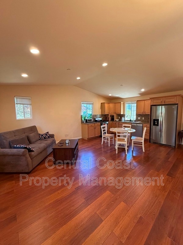 Photo - 540 Evergreen Rd